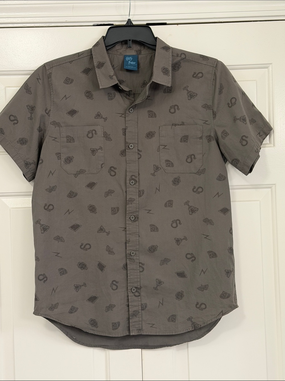 Hot Topic Harry Potter 100% Cotton Gray Short-Sleeve Casual Button-Down Shirt M